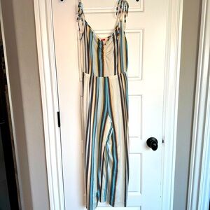 Chelsea & Violet Capri Pantsuit/jumpsuit